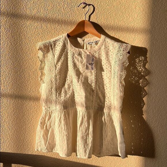 NWT Attic Salt Women's Cream Lace Top Small - Picture 1 of 6